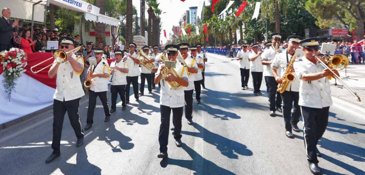 23 NİSAN COŞKUSU BÜYÜKŞEHİR BANDOSU İLE YAŞANACAK