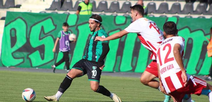 DENİZLİSPOR EVİNDE DARMADAĞIN: 0-4